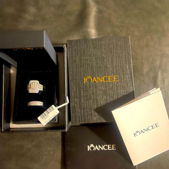 Sterling Silver Joancee ring - Picture 1 of 2